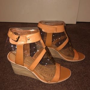 Honey leather Dolce Vita Wedges